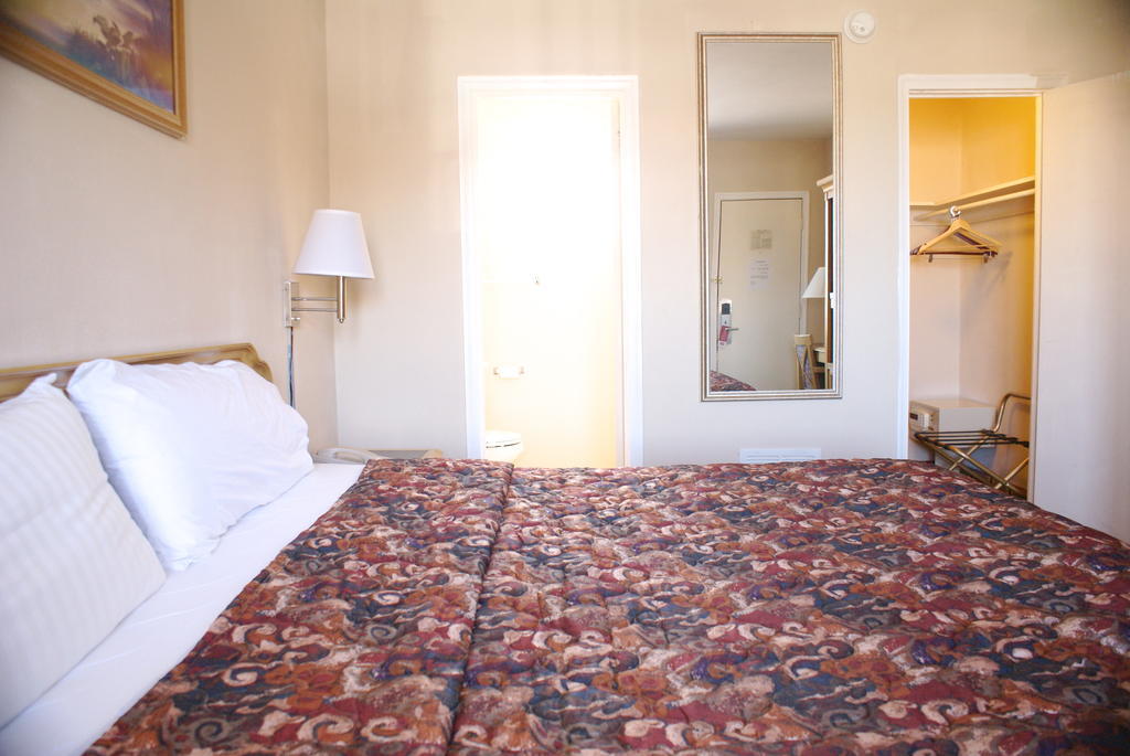 Bayview Inn And Suites أتلانتيك سيتي الغرفة الصورة