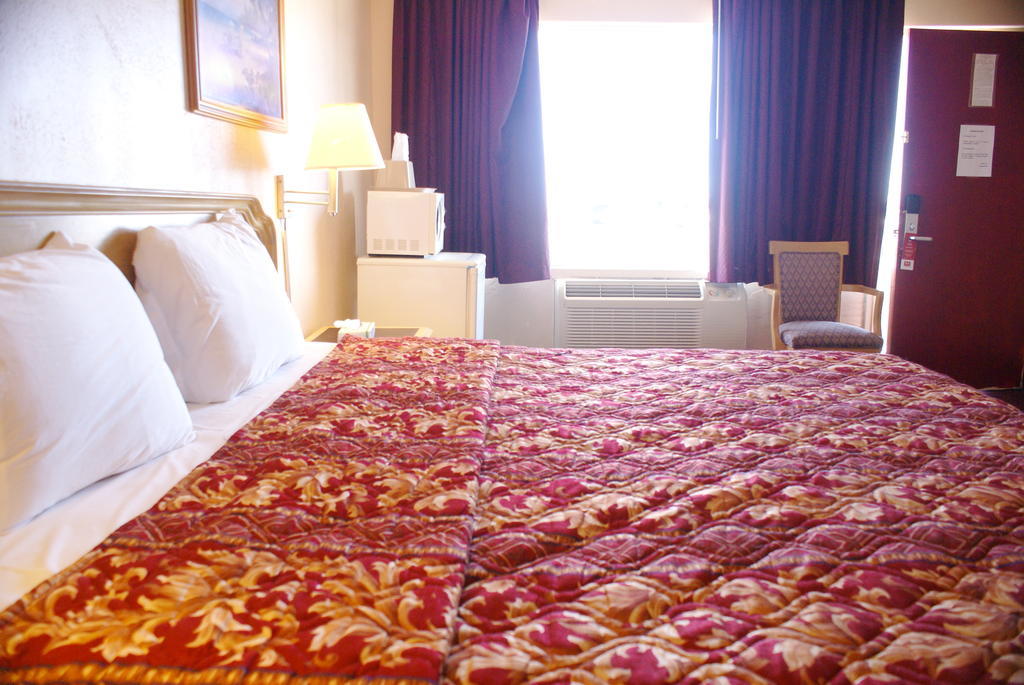 Bayview Inn And Suites أتلانتيك سيتي الغرفة الصورة