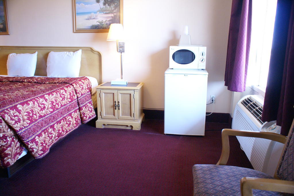 Bayview Inn And Suites أتلانتيك سيتي الغرفة الصورة