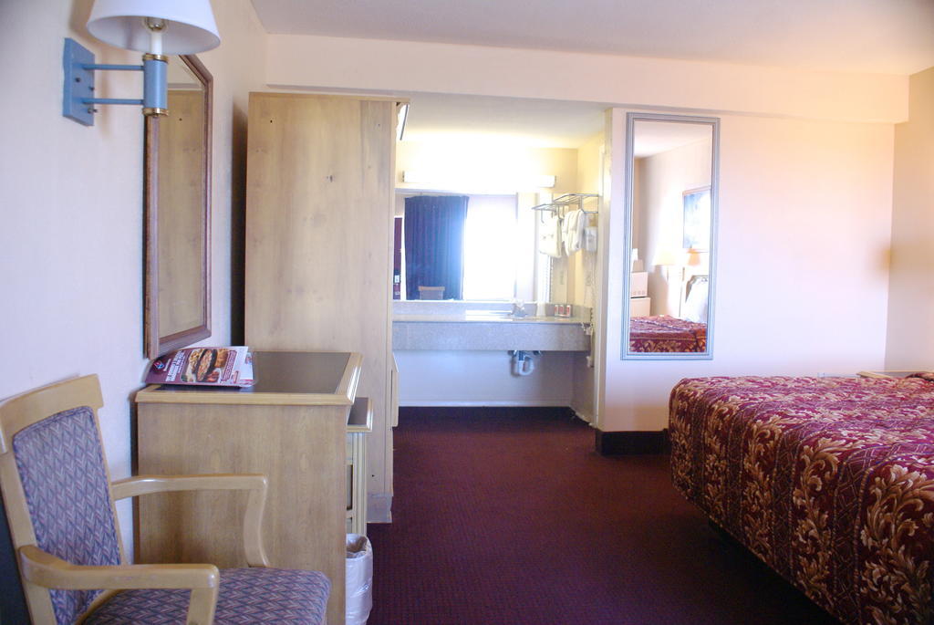 Bayview Inn And Suites أتلانتيك سيتي الغرفة الصورة
